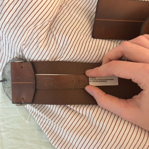 Brown leather Belt with Silver Buckle - Picture 4 of 5